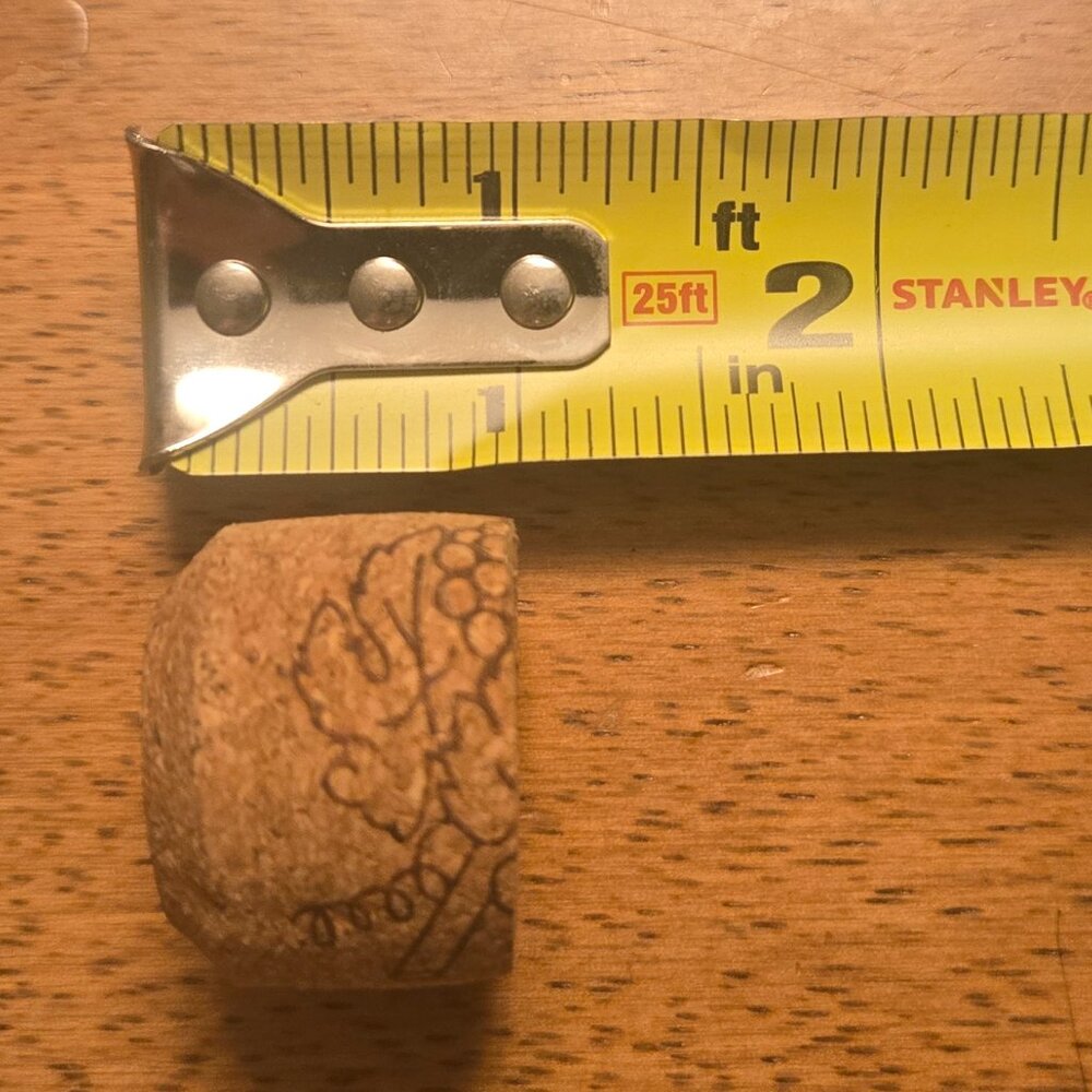 Brand New Hand Crafted Magnet Created from Champagne Cork Featuring Flowers - Picture 4 of 5